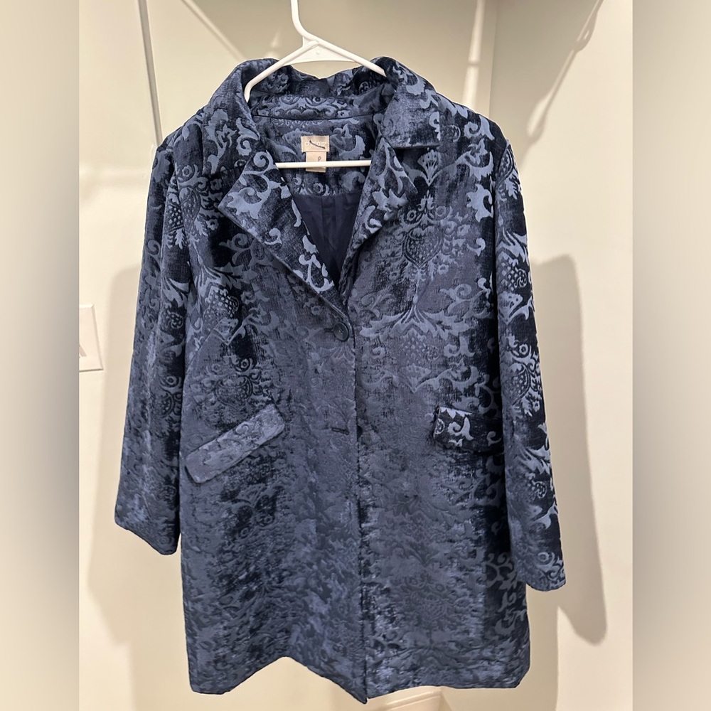 Chico’s Elegant Blue Jacquard Coat
